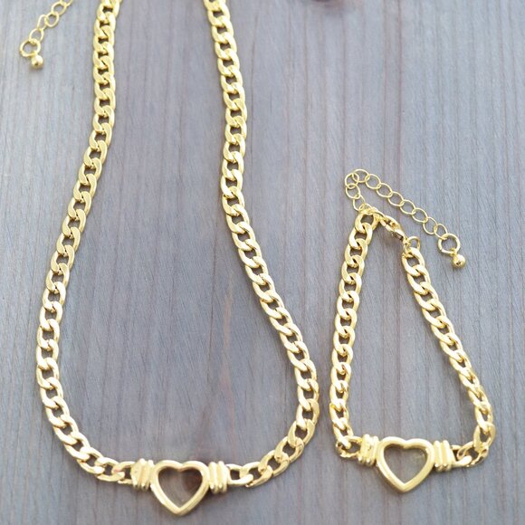Heart Charm Curve Cuban Chain Necklace/Bracelet 18k Gold Plated Stainless Steel - Picture 1 of 5